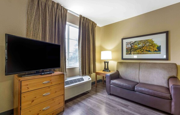 Desk, iron/ironing board, free WiFi, bed sheets - Extended Stay America Suites Phoenix Scottsdale (Scottsdale)