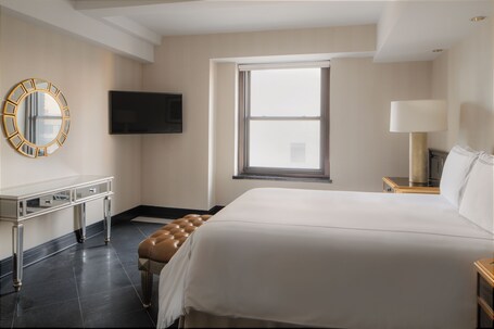 The Manhattan Club - Image 63