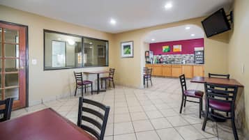 Desayuno continental incluido todos los días