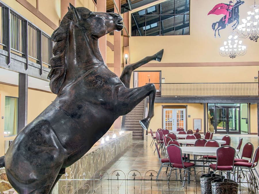 Café da manhã para viagem grátis todos os dias