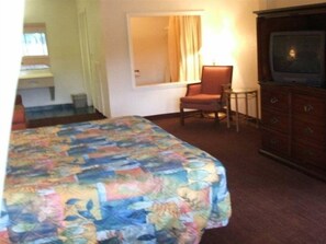 Iron/ironing board, free WiFi, bed sheets - A Victory Inn & Suites - Detroit (Detroit)