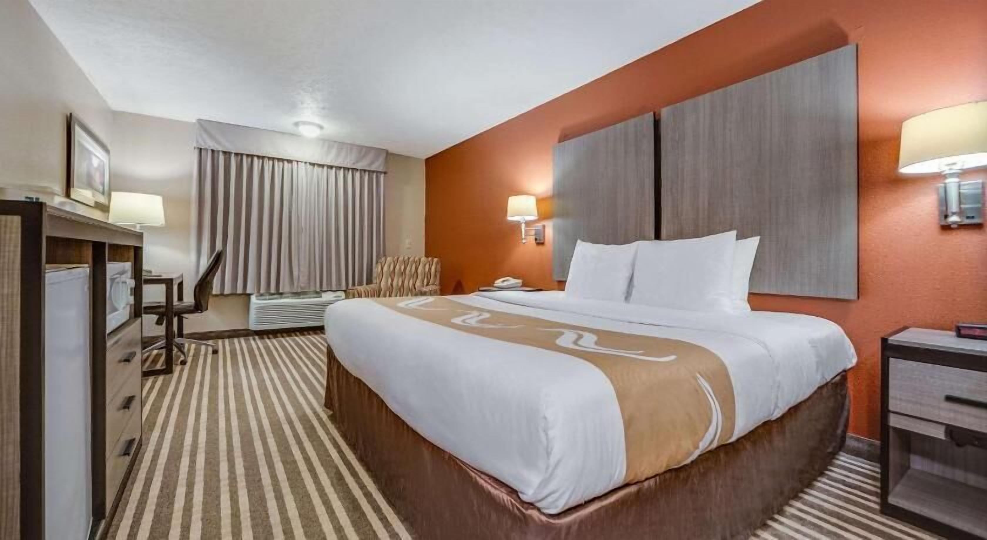 Desk, iron/ironing board, rollaway beds, free WiFi