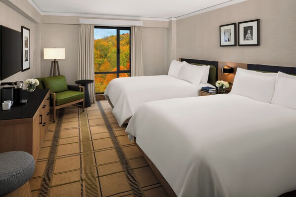 Hypo-allergenic bedding, in-room safe, desk, laptop workspace