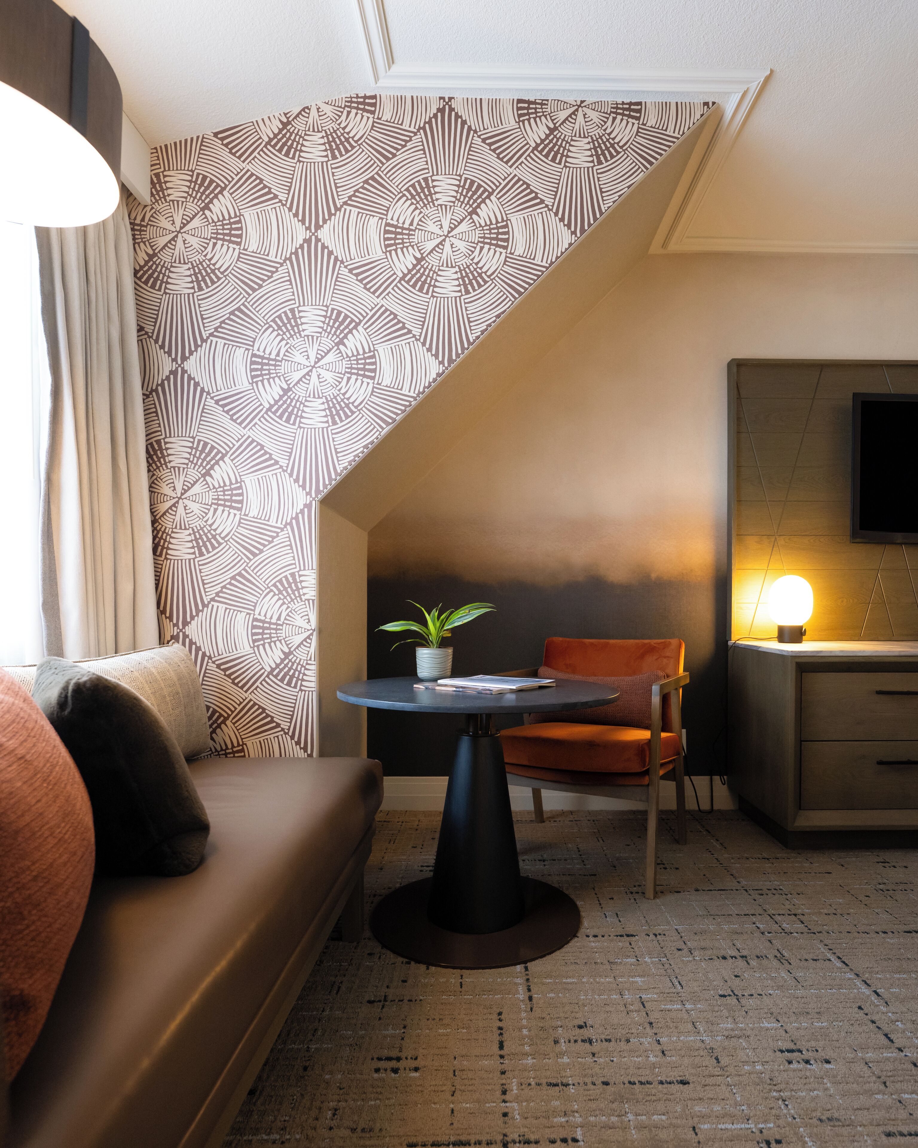 hypo-allergenic bedding, in-room safe, desk, laptop workspace