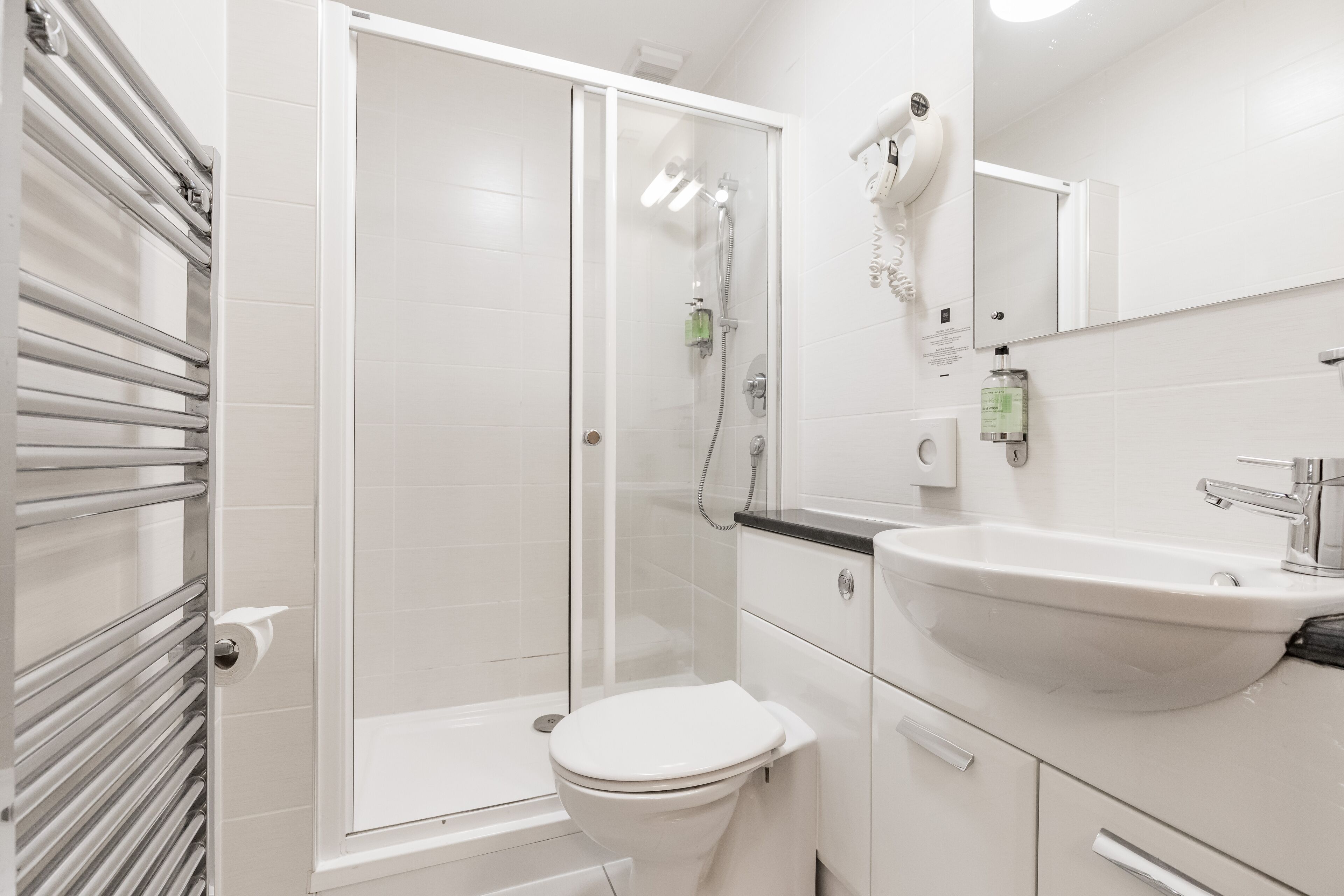 Apartment, 1 Bedroom | Bathroom | Free toiletries, hair dryer, towels, soap