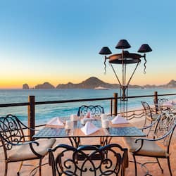 6 restaurants, breakfast, lunch, dinner served; Italian cuisine