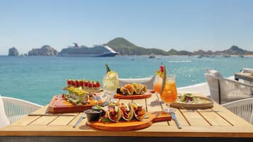 6 restaurants, breakfast, lunch, dinner served; Italian cuisine