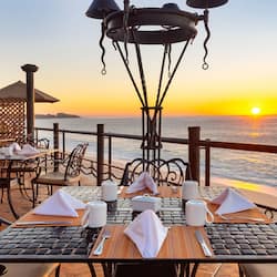 6 restaurants, breakfast, lunch, dinner served; Italian cuisine