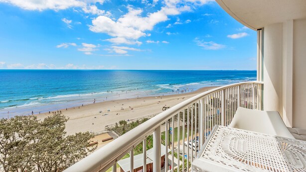 A balcony with a view of a beach and ocean. - BreakFree Moroccan (Surfers Paradise)
