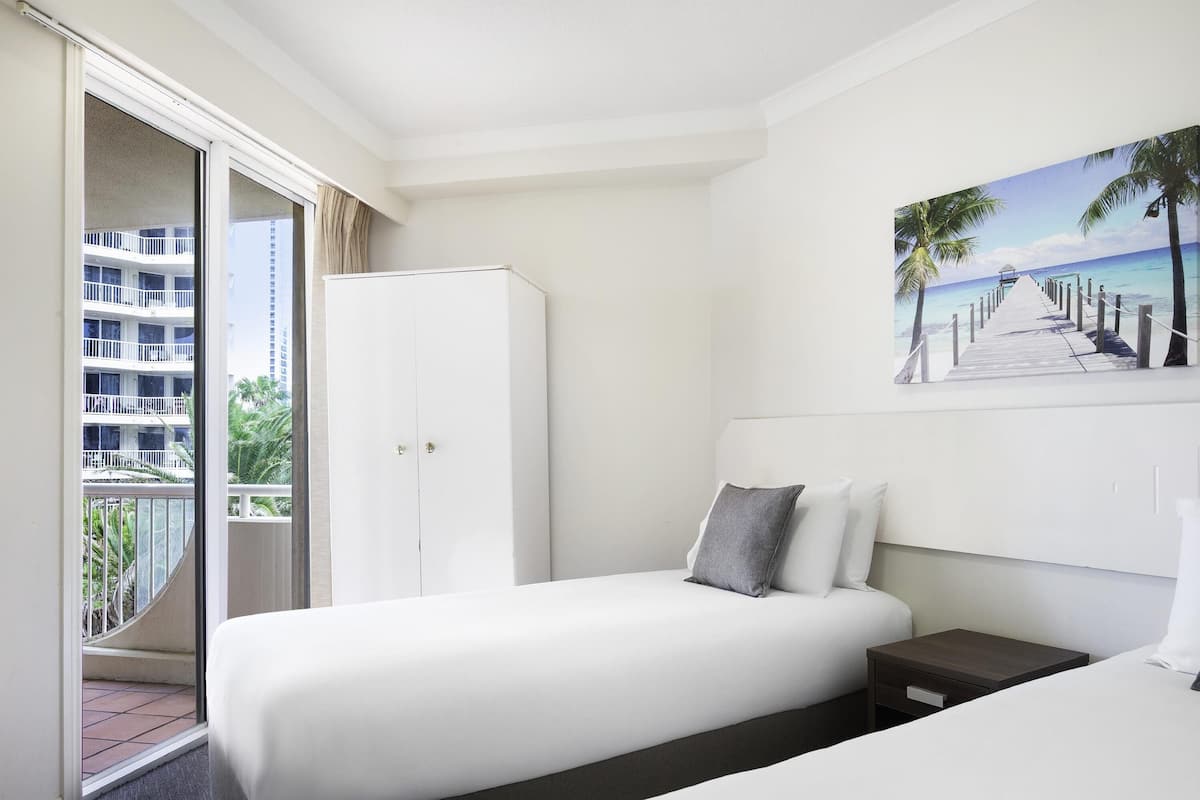 Room, 2 Bedrooms
