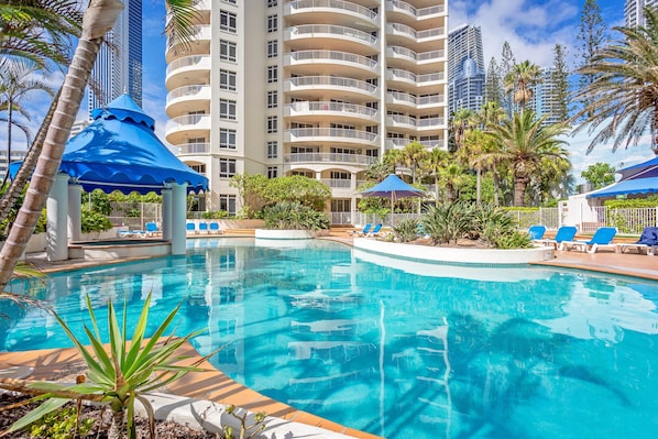 Indoor pool, 2 outdoor pools