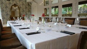 Banquet hall - Episode Hotels (Royal Leamington Spa)
