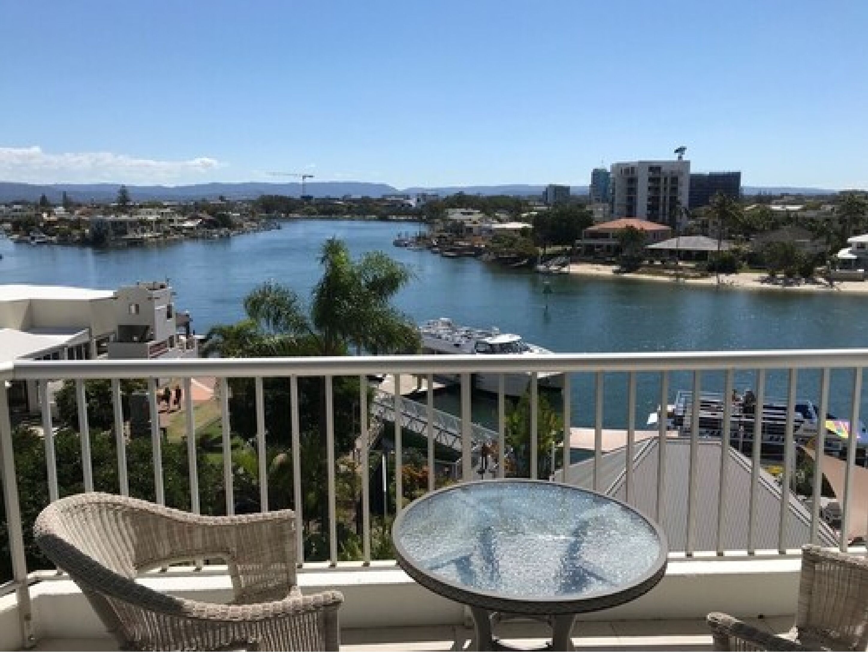 Moorings On Cavill — image 3