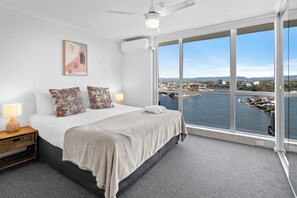 Three Bedroom - Superior | Premium bedding, individually decorated, individually furnished - Moorings On Cavill (Surfers Paradise)