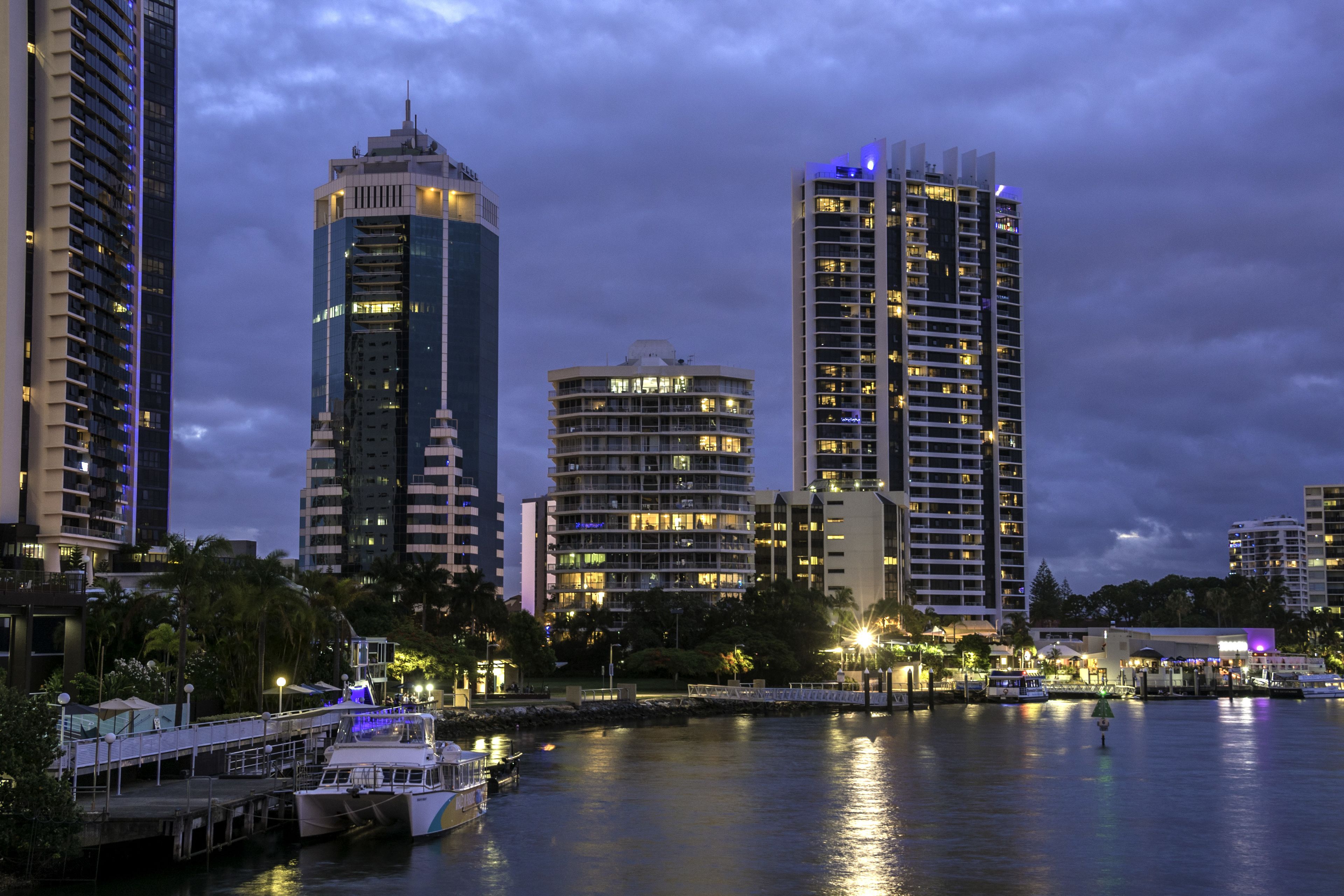 Moorings On Cavill — image 24
