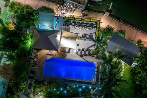 Fishing - Moorings On Cavill (Surfers Paradise)