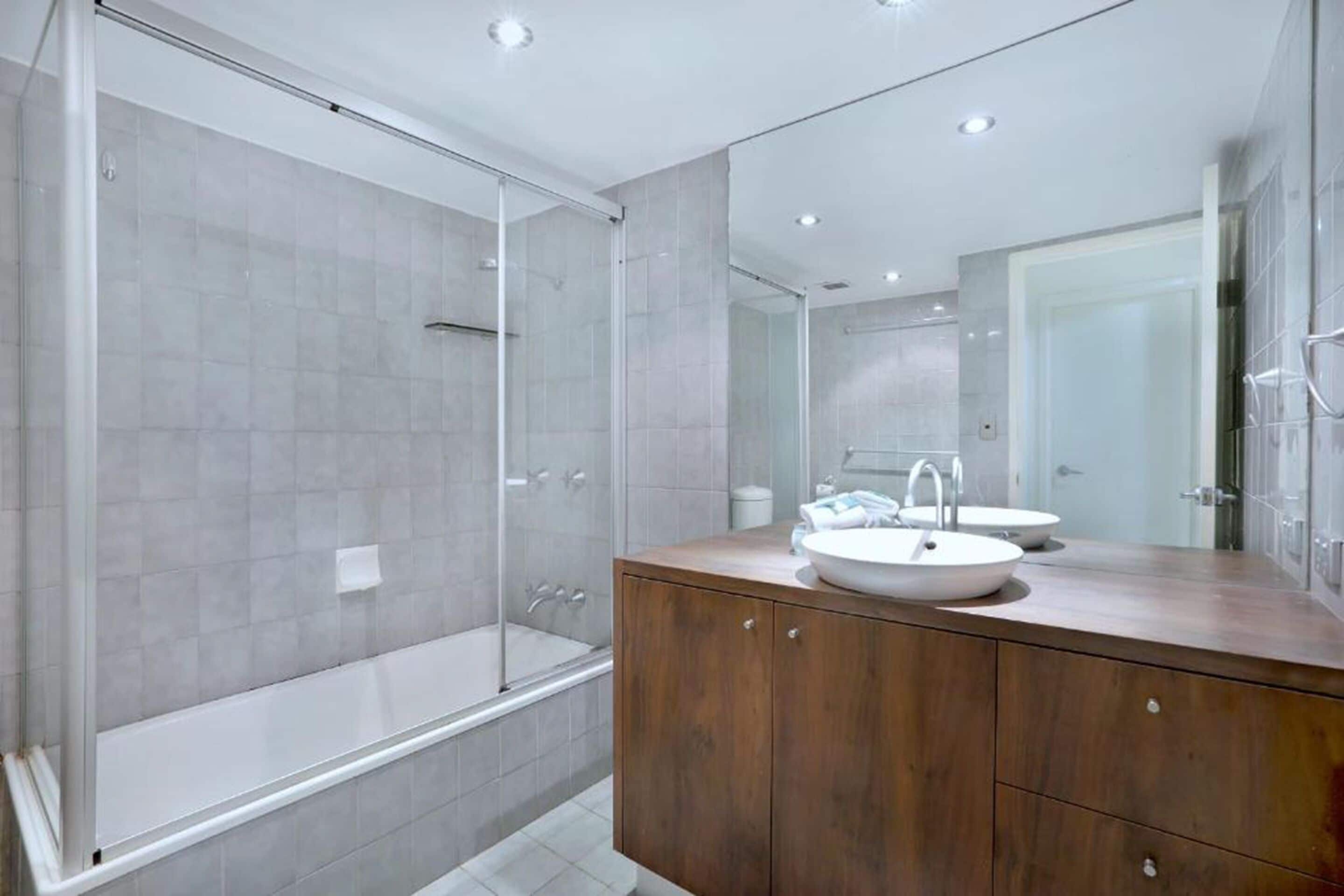 Genesis Apartments by Gold Coast Premium — image 15