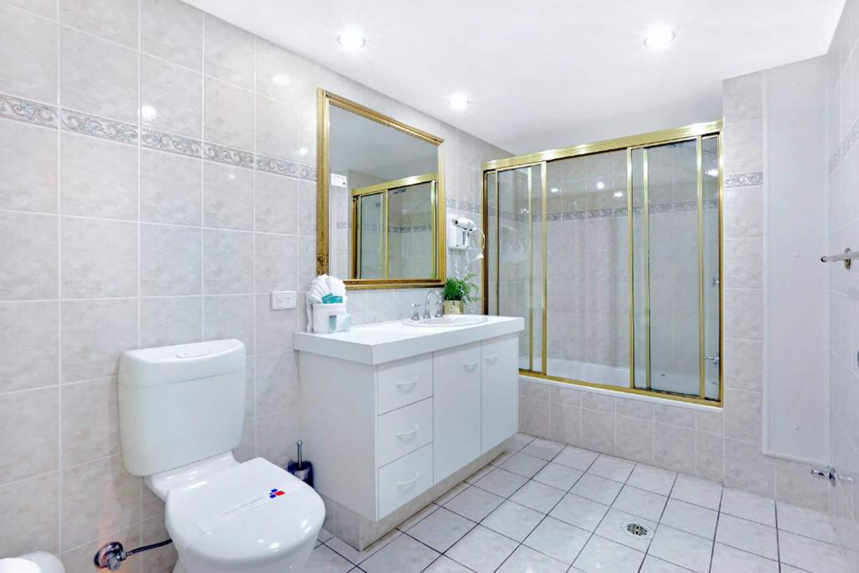Genesis Apartments by Gold Coast Premium — image 16
