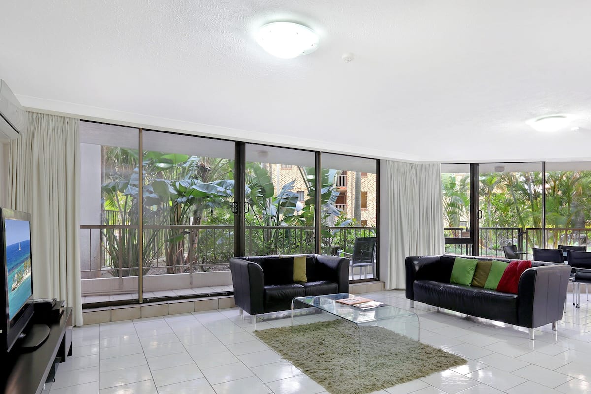 Individually decorated, individually furnished, soundproofing