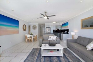 Superior Apartment, 2 Bedrooms | Living area | Flat-screen TV, table tennis - Focus Apartments (Surfers Paradise)