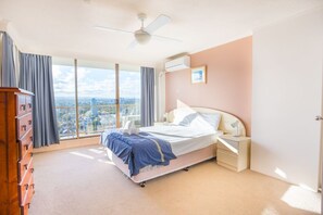 Apartment, 3 Bedrooms | Individually decorated, individually furnished, iron/ironing board - Anacapri Holiday Resort Apartments (Surfers Paradise)