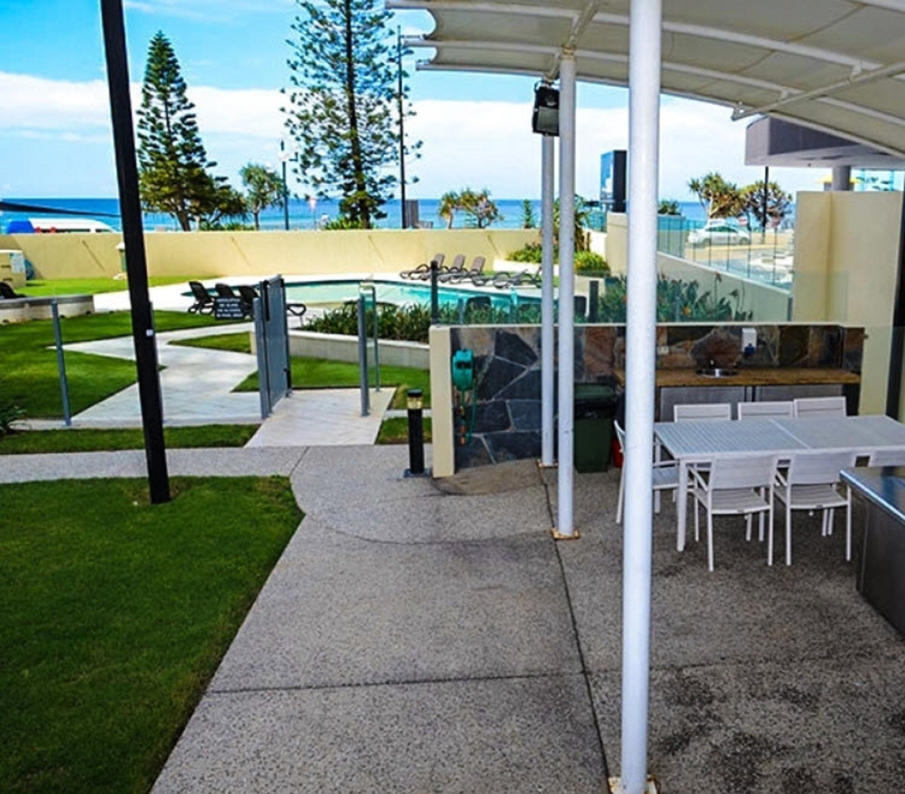 Zenith Ocean Front Apartments — image 27