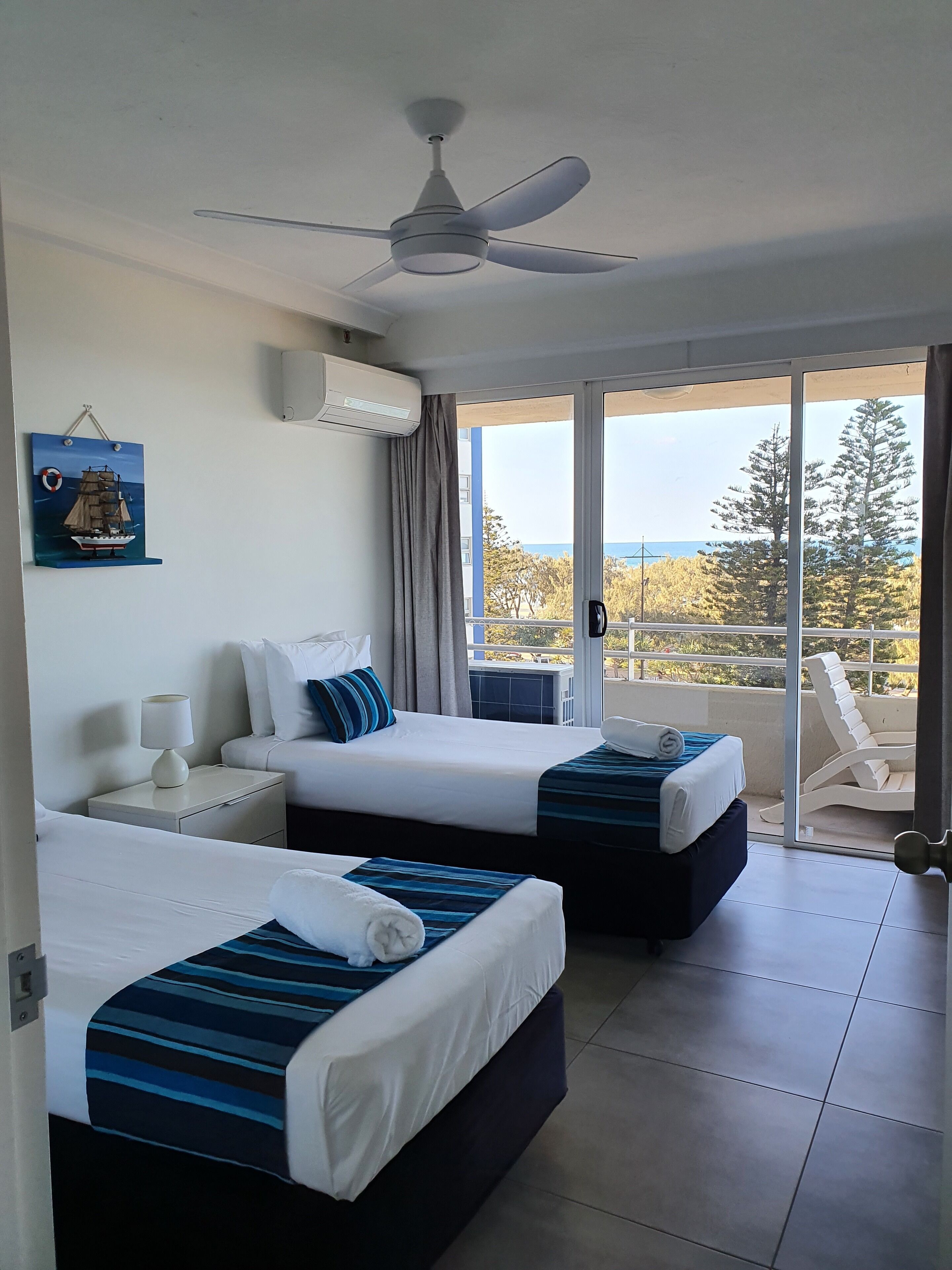 Zenith Ocean Front Apartments — image 21