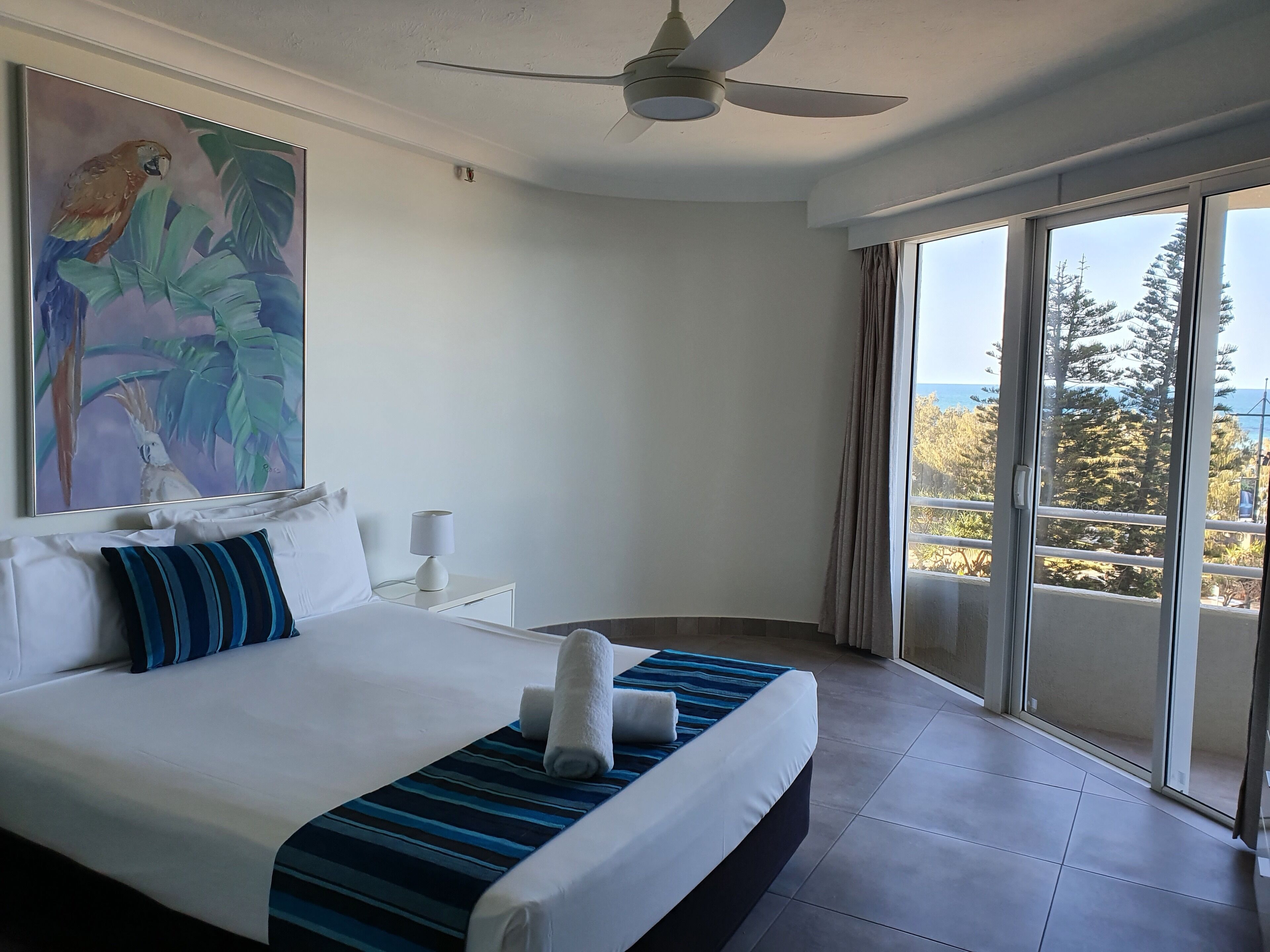 Zenith Ocean Front Apartments — image 23