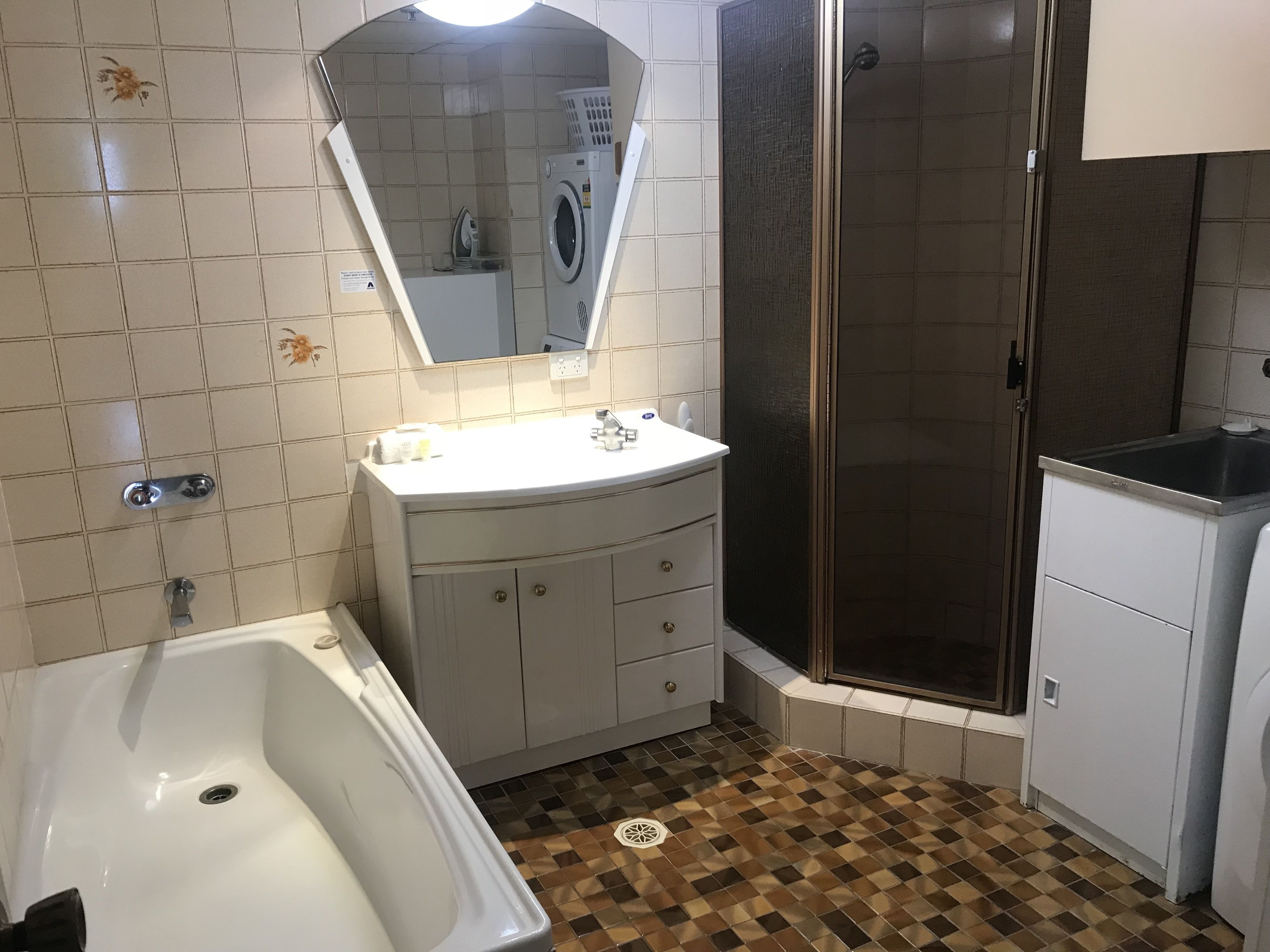 Zenith Ocean Front Apartments — image 19
