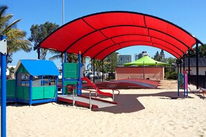 Children’s play area – outdoor