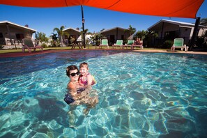 2 outdoor pools