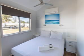فيلا - غرفتا نوم (Waterfront Villa) | 1 غرفة نوم ومكواة/لوح كي وواي فاي وملاءات أسرّة