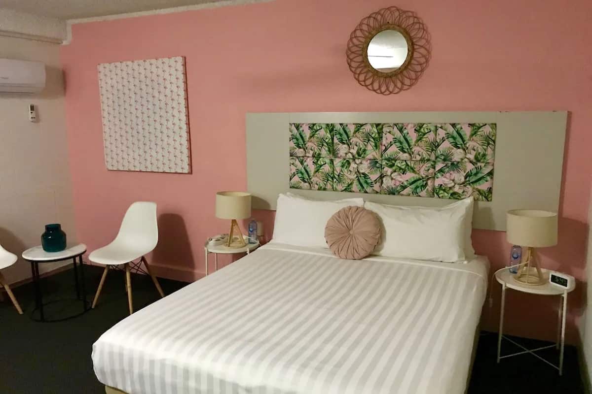 Superior Room, 1 King Bed | Individually decorated, individually furnished, iron/ironing board