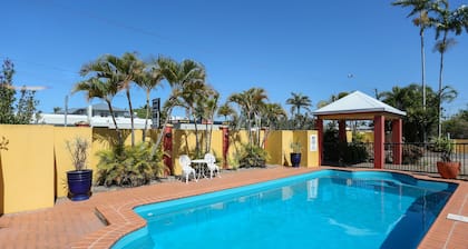 Reef Resort Motel