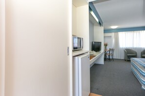2 Bedroom Family Suite | Individually decorated, individually furnished, laptop workspace - Reef Resort Motel (West Mackay)