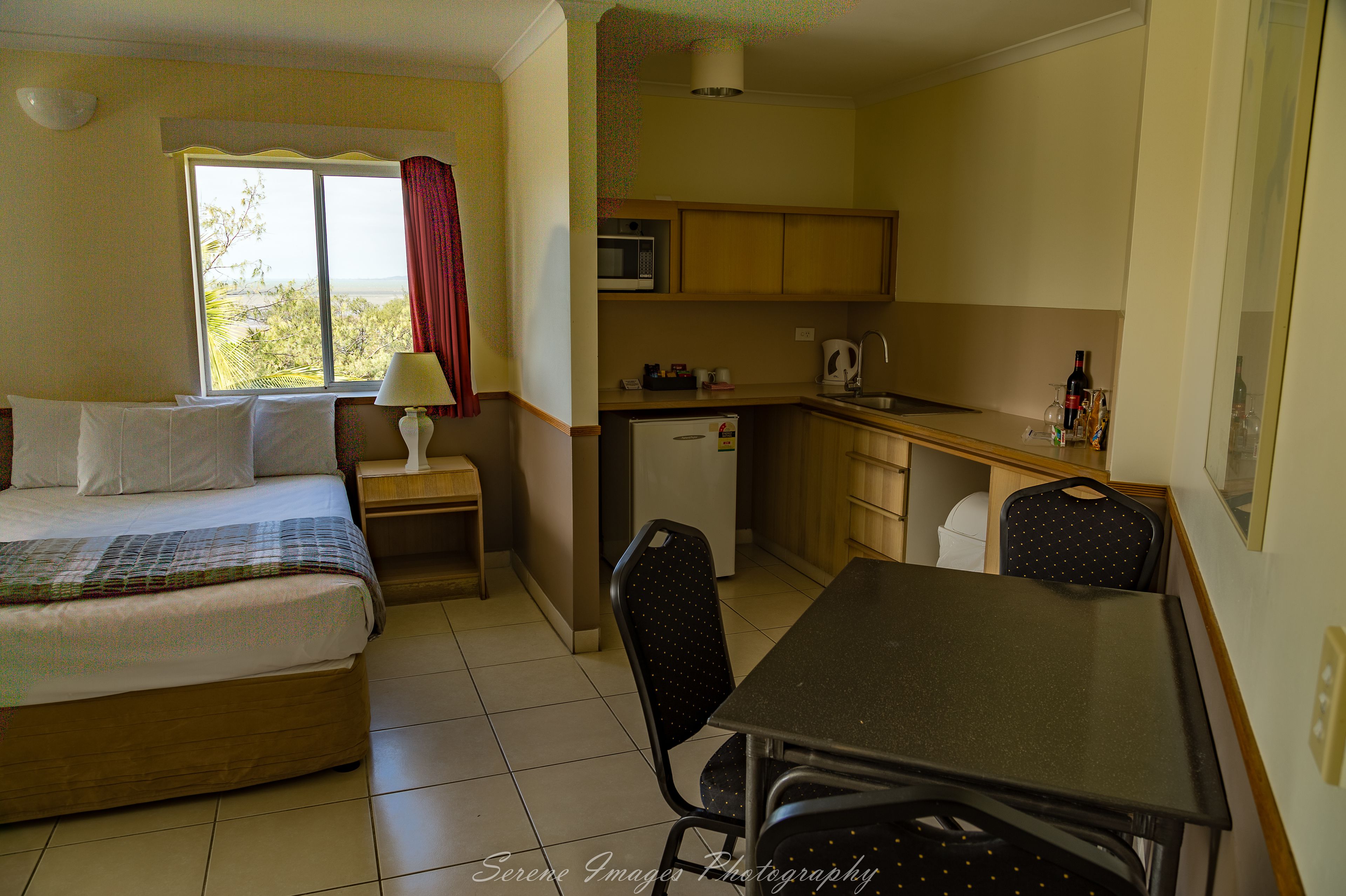 family room, non smoking, kitchenette | private kitchenette | fridge, coffee/tea maker, electric kettle