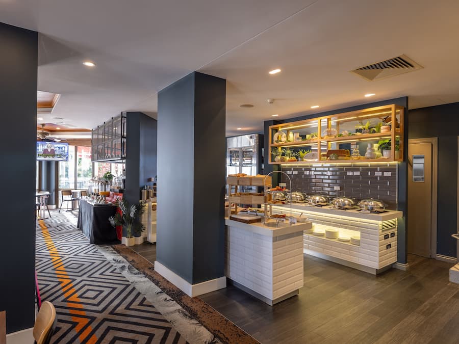 Daily buffet breakfast (AUD 22 per person)