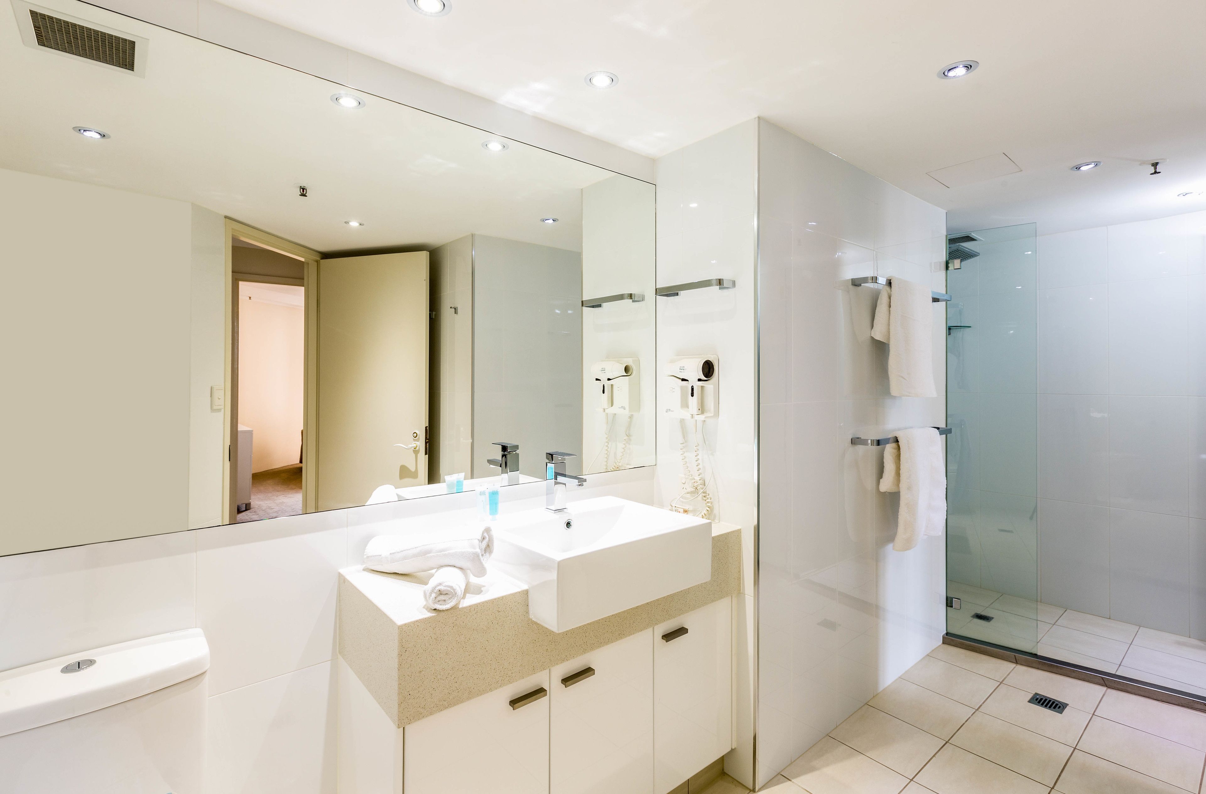 Belle Maison Apartments — image 13