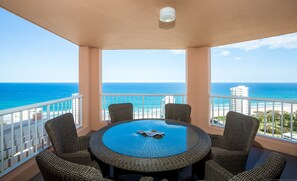 Apartment, 3 Bedrooms (Sub Penthouse) | Living area | 32-inch TV with cable channels, DVD player