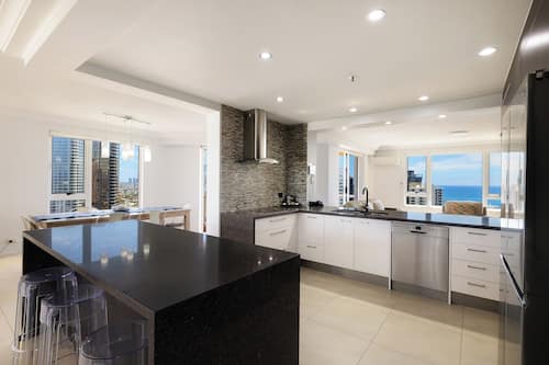3 Bedroom Ocean View Premier Apartment | Private kitchen | Full-size fridge, microwave, stovetop, dishwasher