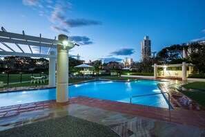 Outdoor pool - Belle Maison Apartments (Broadbeach)