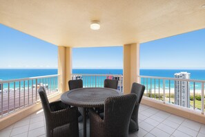 3 Bedroom Sub Penthouse Apartment | Balcony