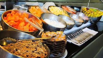 Daily buffet breakfast for a fee