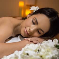 Couples treatment room(s), sauna, hot tub, steam room, body treatments