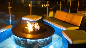 2 bars/lounges, poolside bar - Hotel Coral And Marina (Ensenada)