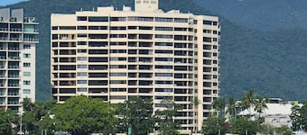 Cairns Aquarius