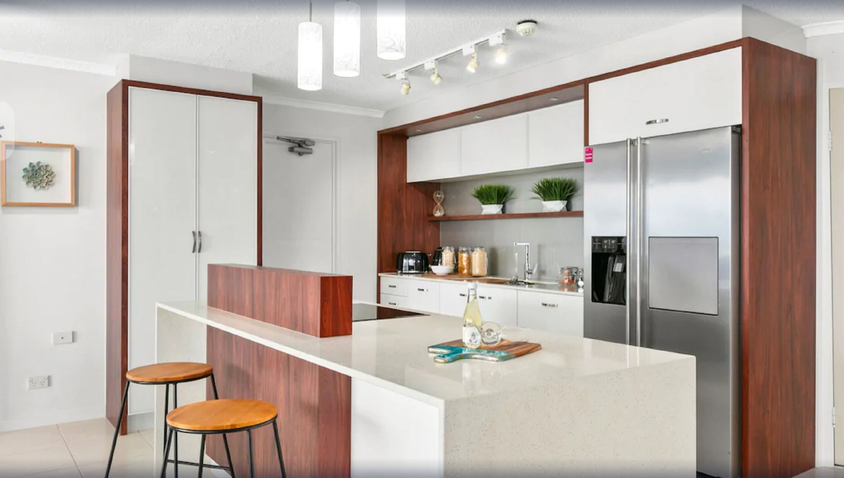 Premium Apartment, 2 Bedrooms, Non Smoking, Kitchen | Private kitchen | Full-sized fridge, microwave, stovetop, dishwasher