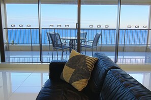 Premium Plus 2 Bedroom Apartment | Beach/ocean view