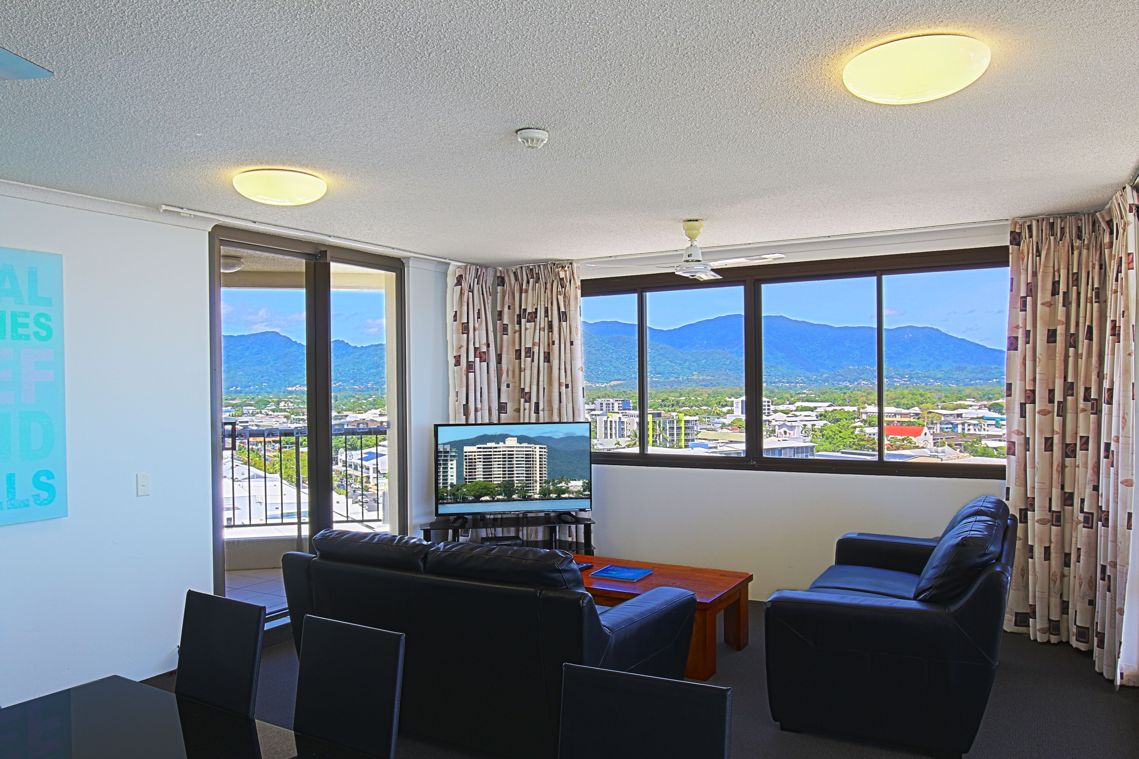 Standard Apartment, 2 Bedrooms, Non Smoking, Kitchen | Living area | Flat-screen TV