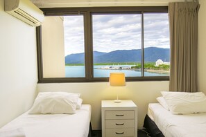 Standard Apartment, 2 Bedrooms, Non Smoking, Kitchen | View from room
